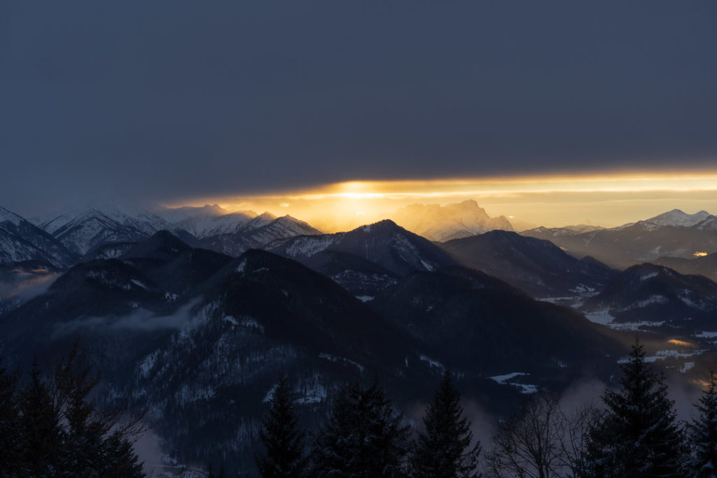 Sonnenuntergang Richtung Zugspitze von Lenggrieser Hütte