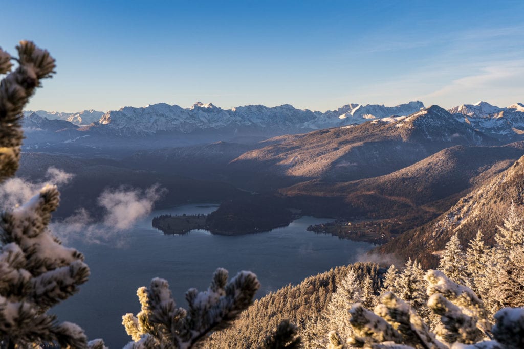 Blick auf den Walchensee vom Jochberg